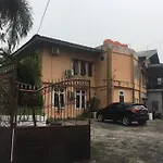 Oyo 1905 Davonsa Homestay Syariah