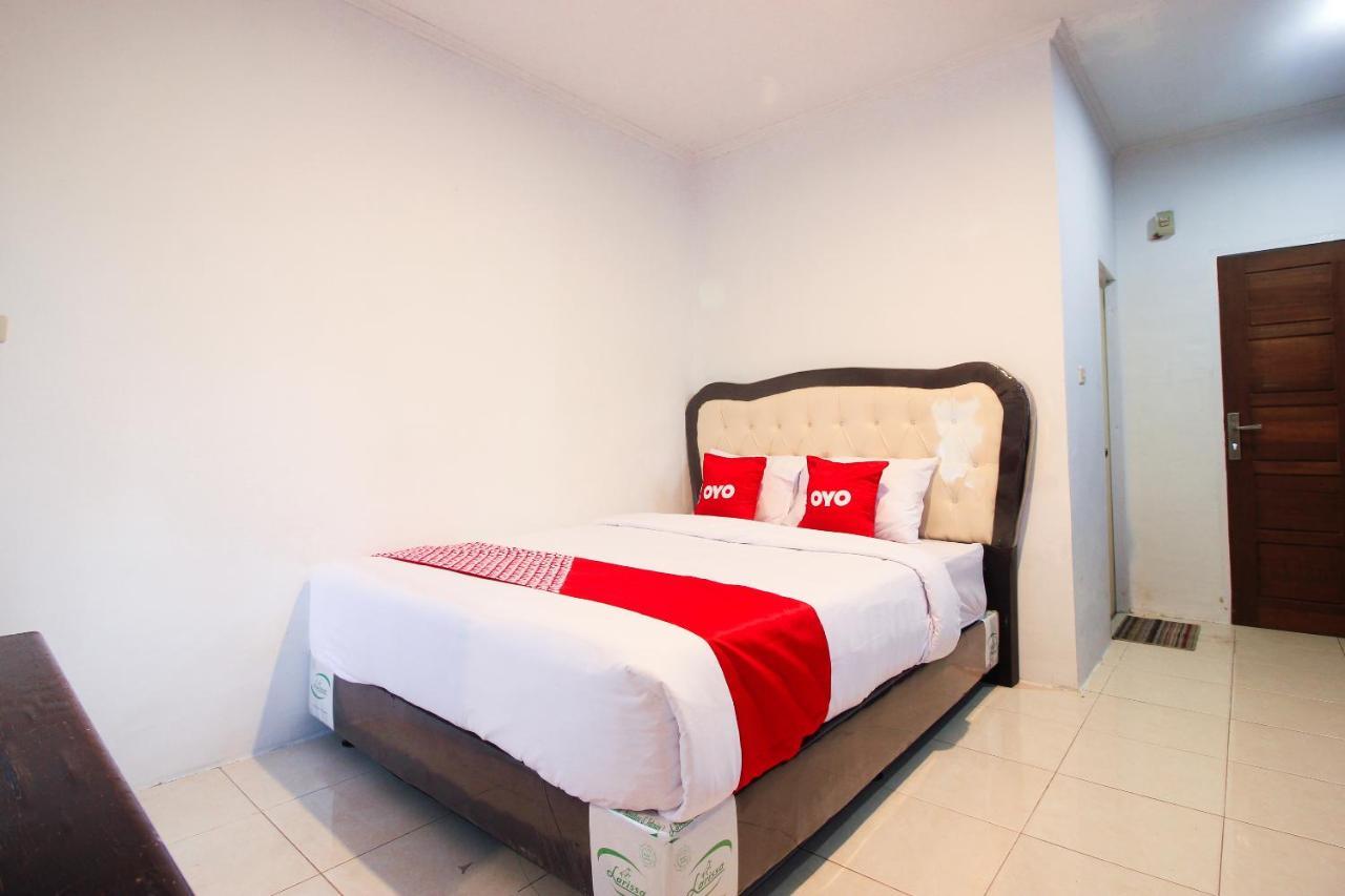 Oyo 1905 Davonsa Syariah Hotel 2*